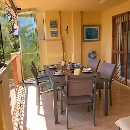 Flat Sleeps 4 With Pool And Terrace
