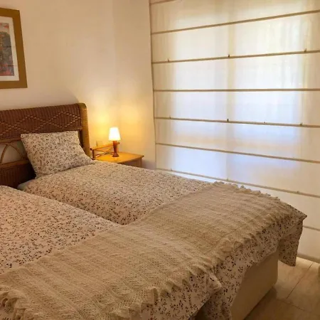 Flat Sleeps 4 With Pool And Terrace Apartment