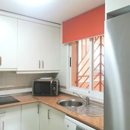 Apartment Flat Sleeps 4 With Pool And Terrace *